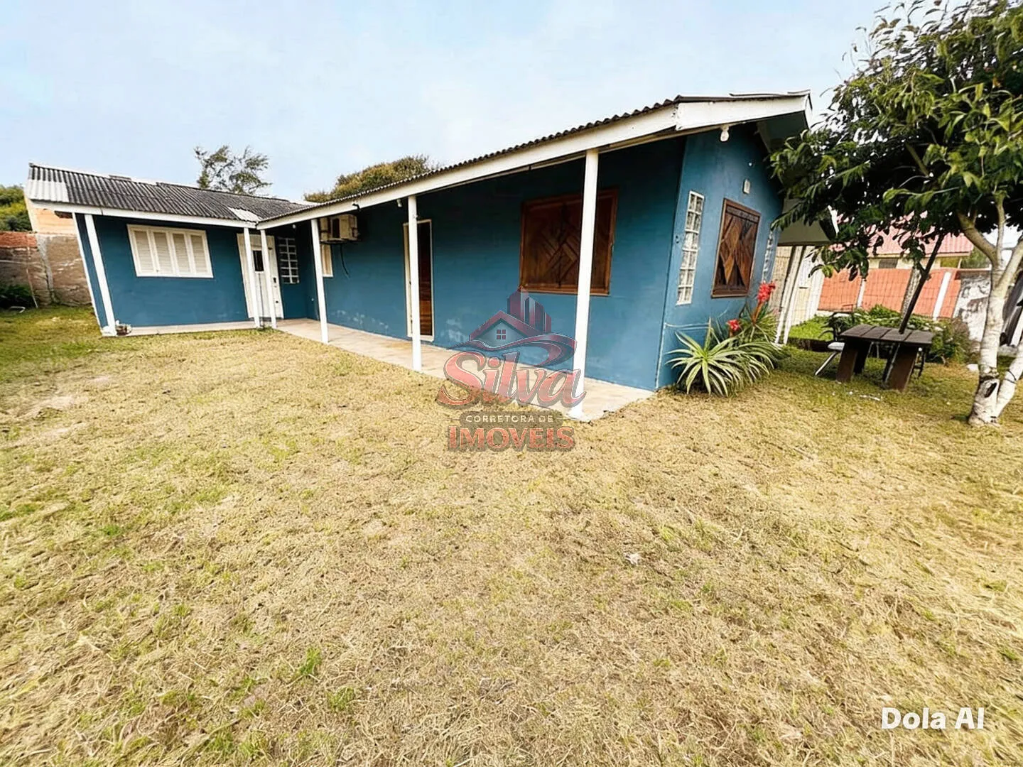 C55 | Casa 4 dormitórios à venda a 450m do mar em Imbé