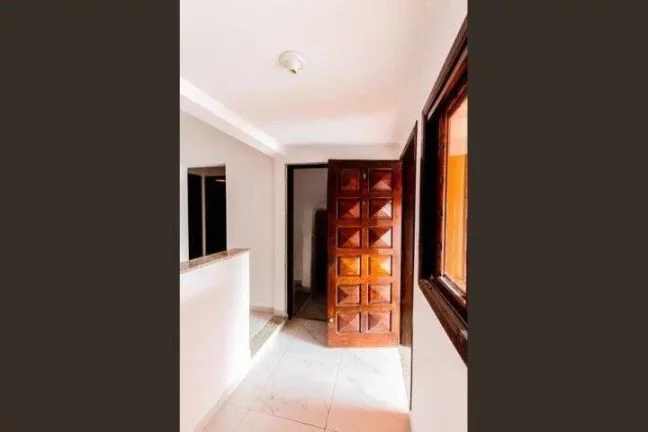 Imagem Sobrado com 3 dormitórios à venda, 188 m² por R$ 540.000 - Vila Lucinda - Santo André/SP