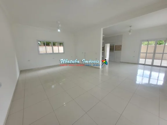 Imagem Linda casa com 03 dormitórios - Cond. Fechado - Bairro Horto