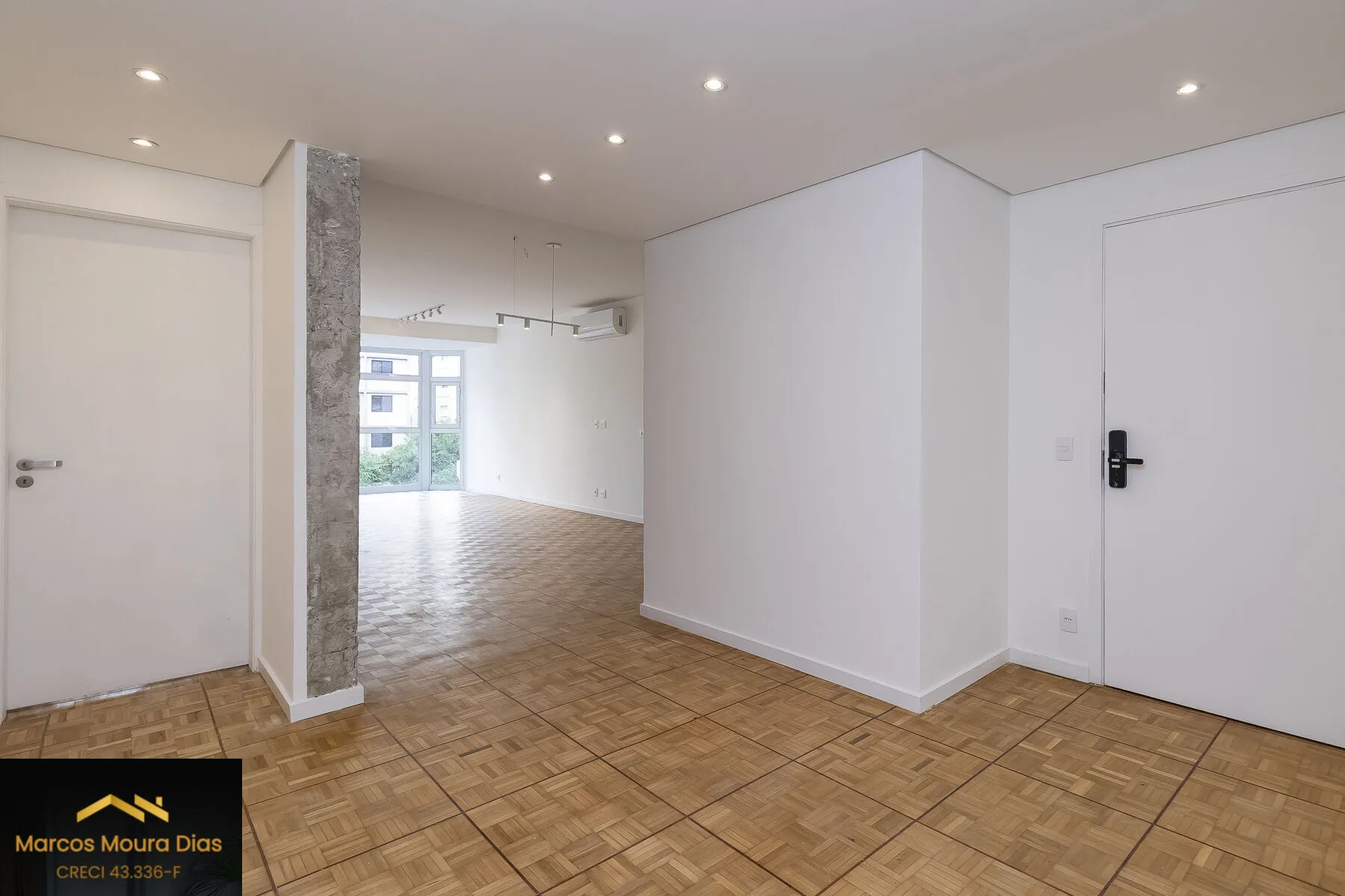 Imagem Apartamento Reformadíssimo 3 Suites, 141 m2, no Jardins