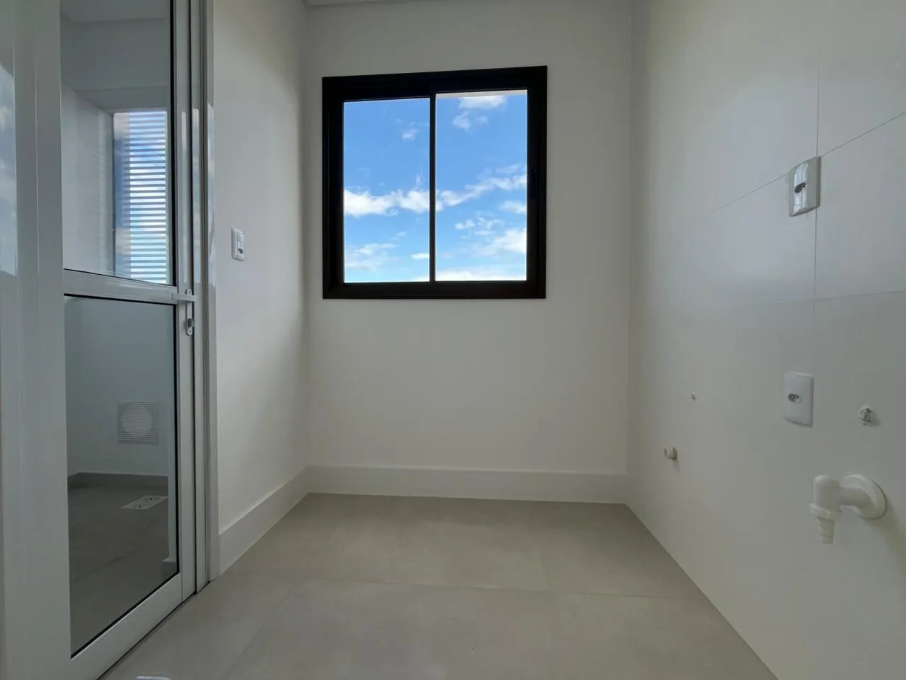 Imagem Apartamento com vista para o mar à venda com 87.5m2 por R$ 1.647.000,00