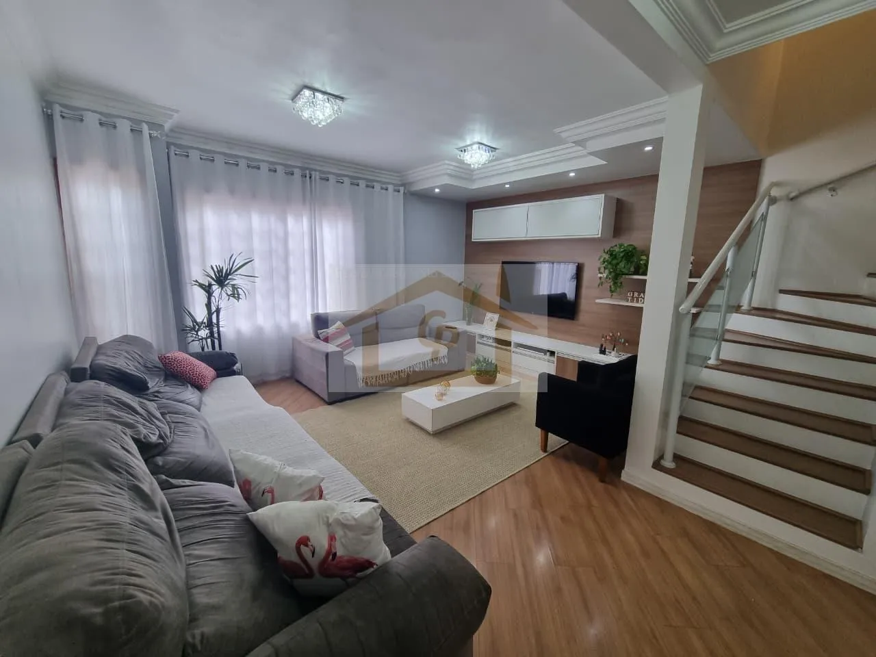Imagem Casa em Condomínio na Granja Viana - Conforto, Praticidade e Excelente Localização