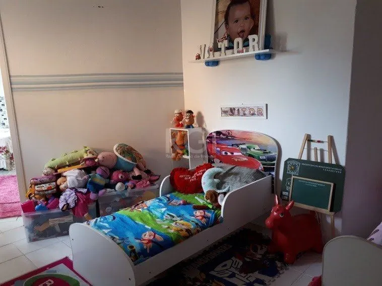 Imagem Casa com 4 dormitórios no bairro Vila Nova