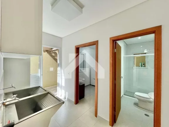 Imagem Casa de Condomínio em Chácara Moinho Velho - Carapicuíba