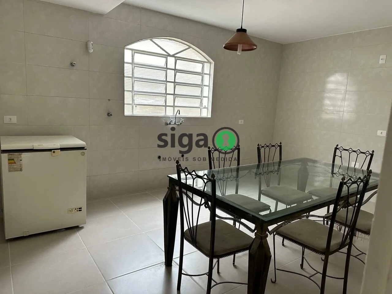 Imagem Sobrado á Venda - 250m², 4 quartos , 5 vagas na Vila Guarani (Zona Sul) !!