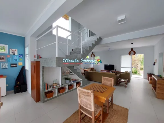 Imagem Excelente casa em condomínio fechado com 04 dormitórios