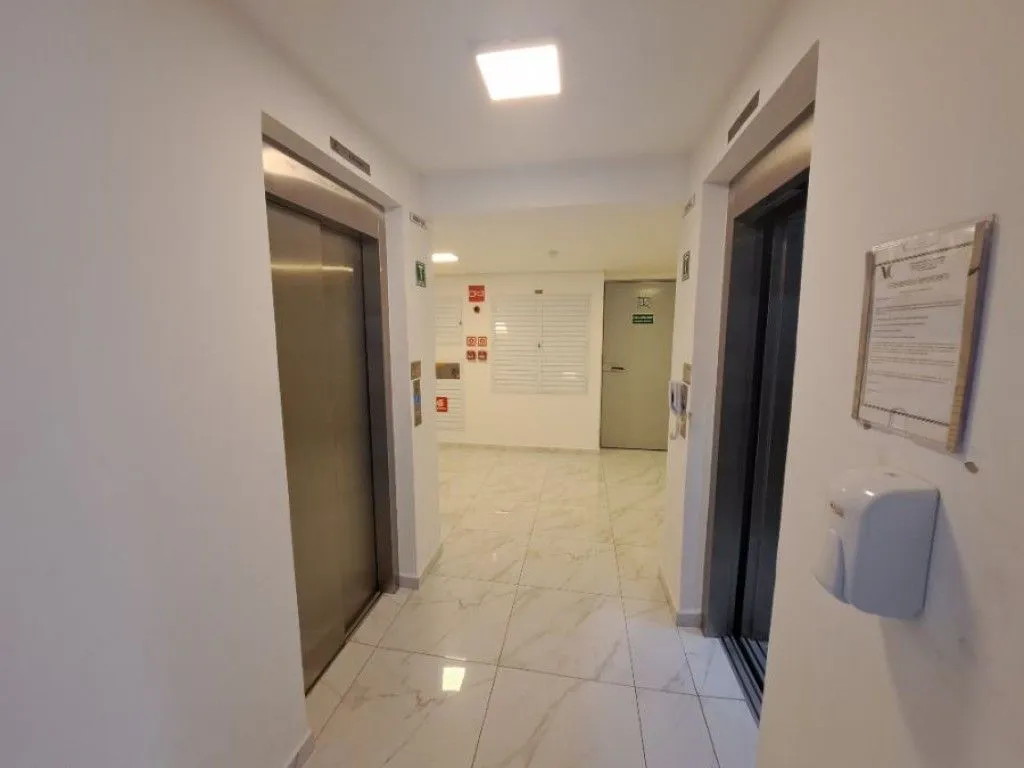 Imagem Apartamento à Venda em Caiçara, Praia Grande - SP