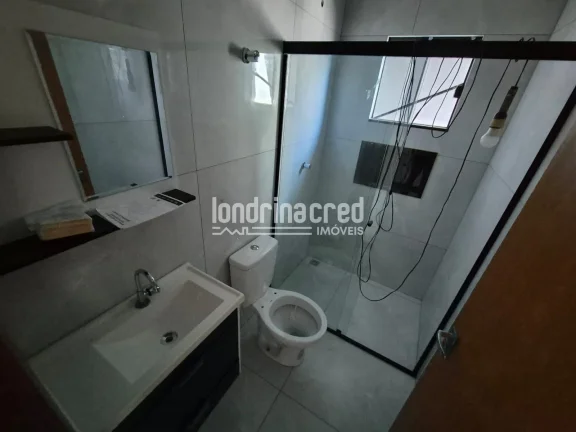 Imagem Casa Geminada na Zona Norte de Londrina – 2 Quartos, Banheiro Social, 80m² Construídos em Terreno de 125m², 1 Vaga de Garagem!