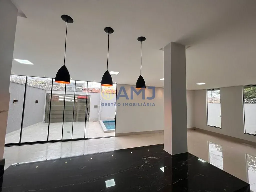Imagem SOBRADO ALTO PADRÃO | SETOR TRÊS MARIAS - 3 SUÍTES PLENAS