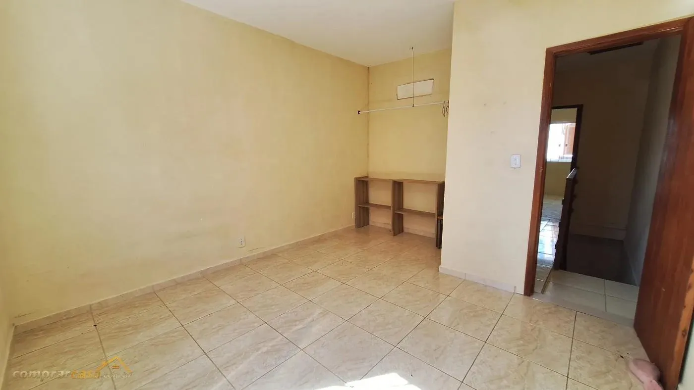 Imagem Casa em Condomínio para Locação em Cabo Frio / RJ no bairro Peró