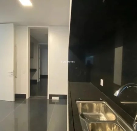Imagem Casa de luxo no Planalto Paulista: 3 quartos, 3 suítes, 4 salas, 5 banheiros, 5 vagas, 636 m² - Venda ou Locação em SP