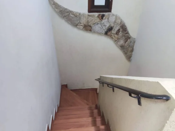 Imagem Sobrado Maravilhoso com 190 m² 3 Dormitorios sendo 1 Suite Estuda Permuta