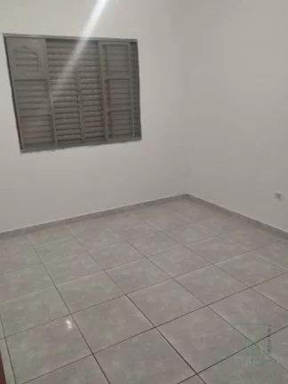 Imagem Casa com 2 Quartos e 1 Banheiro para Alugar, 70 m², por R$ 2.000/mês