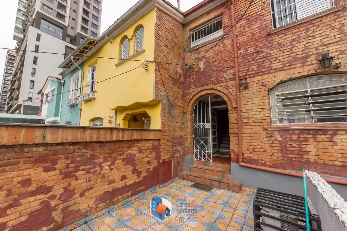 Imagem Sobrado para venda em Perdizes com 4 quartos, sendo 1 suíte, 110m²