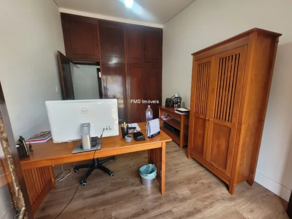 Imagem Casa Comercial de Luxo no Butantã, São Paulo-SP: 6 Quartos, 3 Salas, 7 Vagas de Garagem - 450,00m² de Área