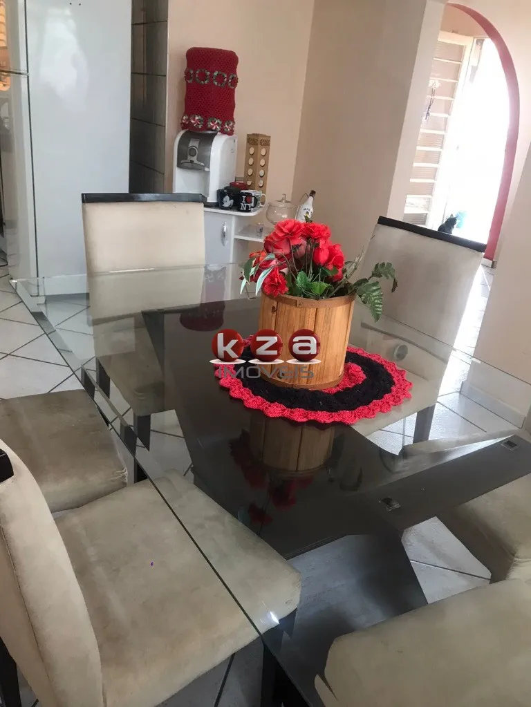 Imagem Imperdível Casa à Venda em Valinhos-SP, Jardim Bela Vista: 2 Quartos, 2 Salas, 3 Banheiros, 3 Vagas de Garagem!