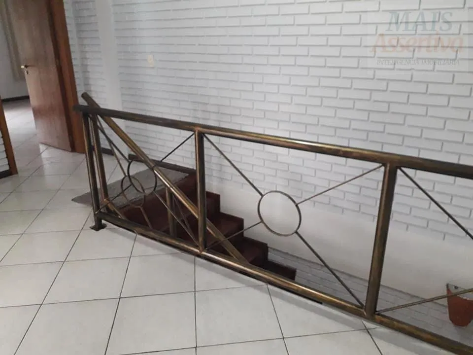 Imagem Sobrado para Venda em São Leopoldo / RS no bairro Cristo Rei