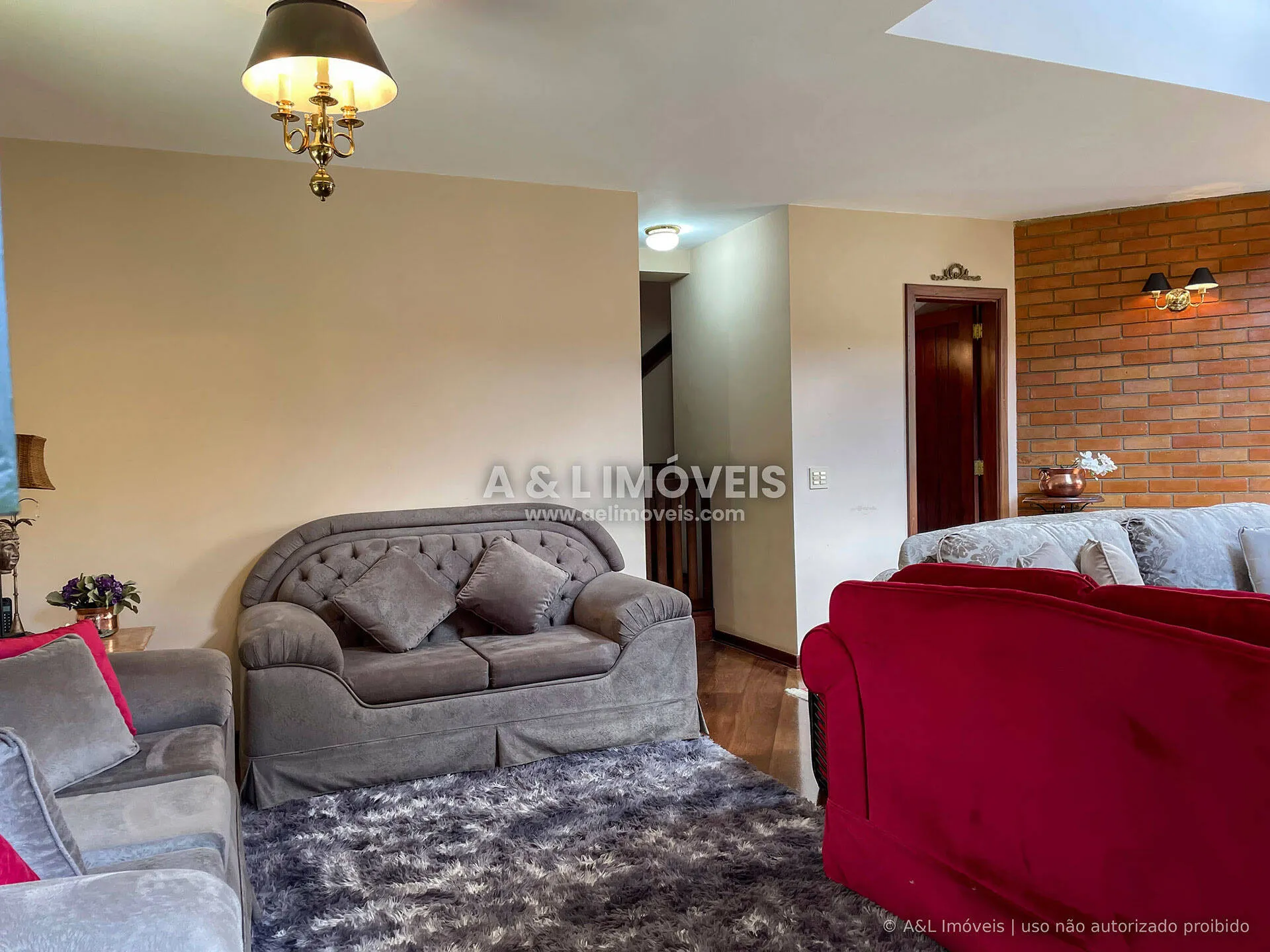 Imagem Casa à venda em Campos do Jordão | 4 suítes e 206,85 m²