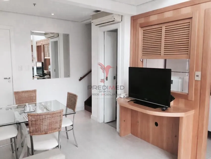 Imagem Alugo apartamento Duplex, mobiliado em Moema. São Paulo