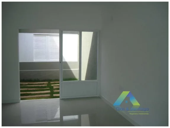 Imagem Rudge Ramos Linda casa 300 metros, 3 dormitórios, Edícula, 4 vagas com excelente localização e valor !!!