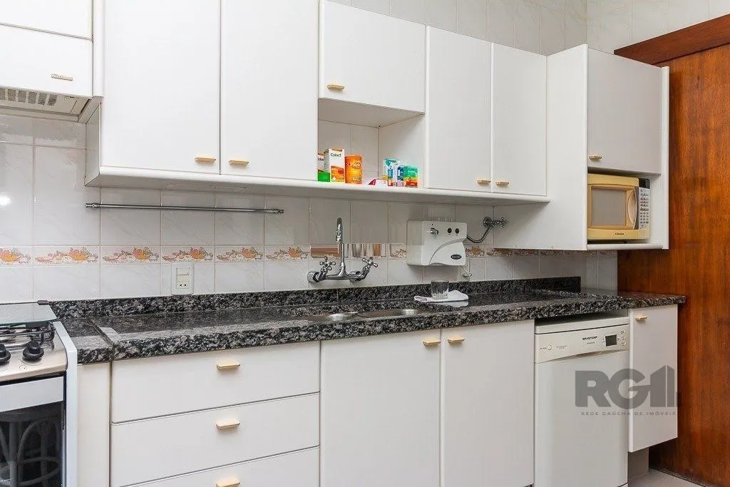 Imagem Vende-se amplo apartamento 3 quartos c/ suíte, 2 vagas, living com sacada e vista - 139m² - Auxiliadora