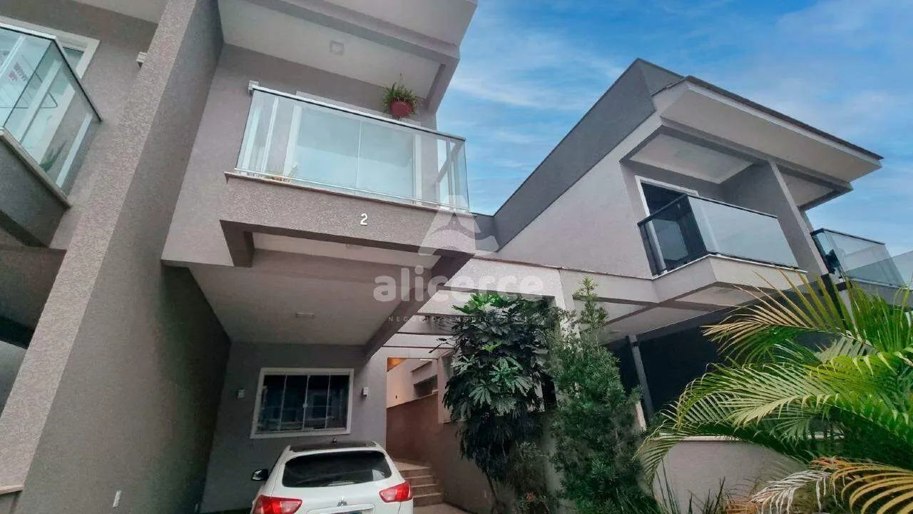 Imagem Sobrado à venda com 3 quartos , 98m² em Potecas São José