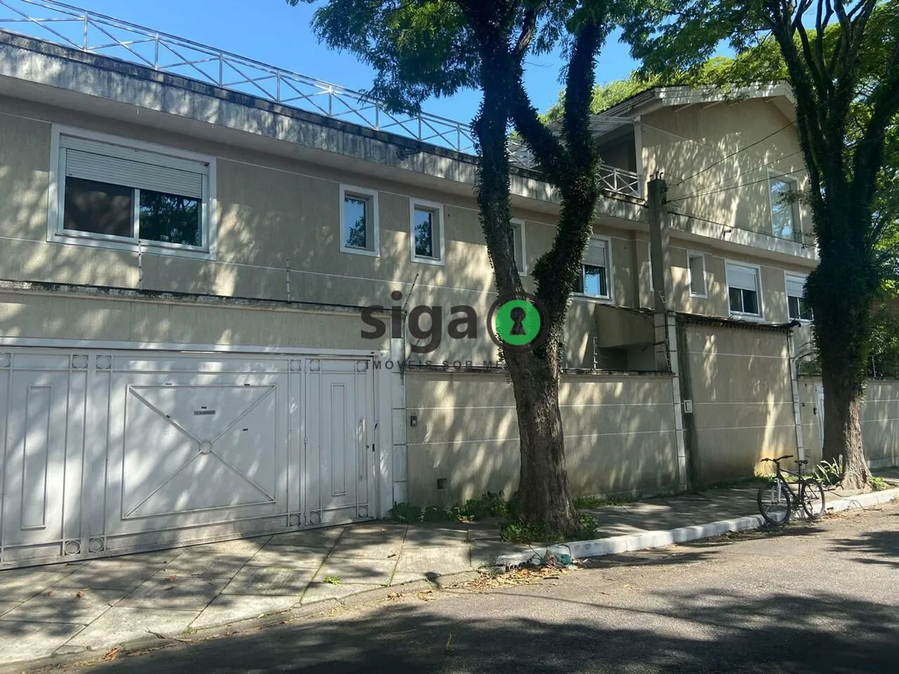 Foto do imóvel Sobrado em Moema - 250m², 4 quartos, 2 vagas á Venda !!