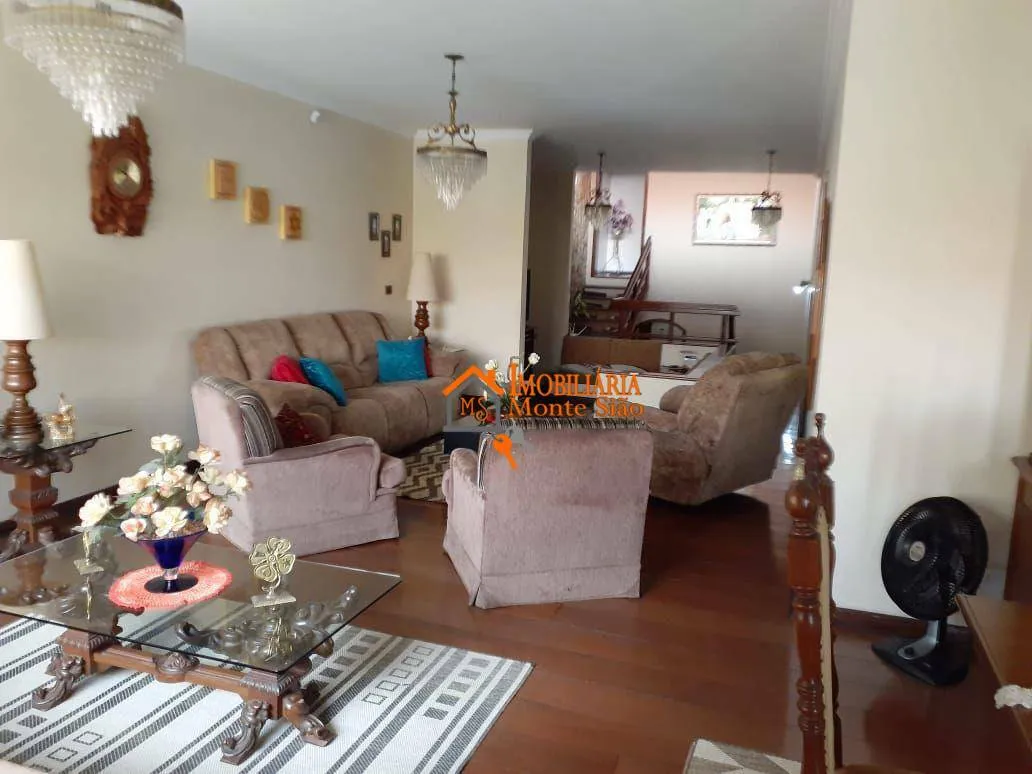 Imagem Casa com 3 dormitórios à venda, 398 m² por R$ 1.500.000,00 - Vila Galvão - Guarulhos/SP