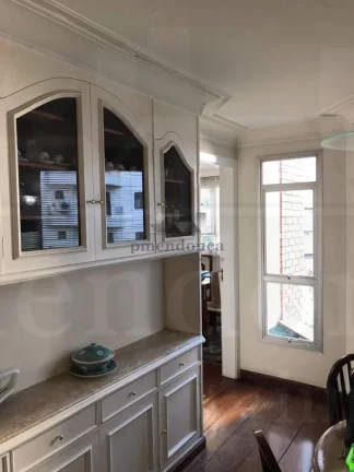 Imagem Apartamento em Higienópolis com 3 quartos (2 suítes) e 3 vagas, 196m²