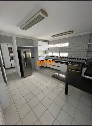 Imagem Vendo apartamento 4 quartos, 2 suítes, 208m2 nas Graças.