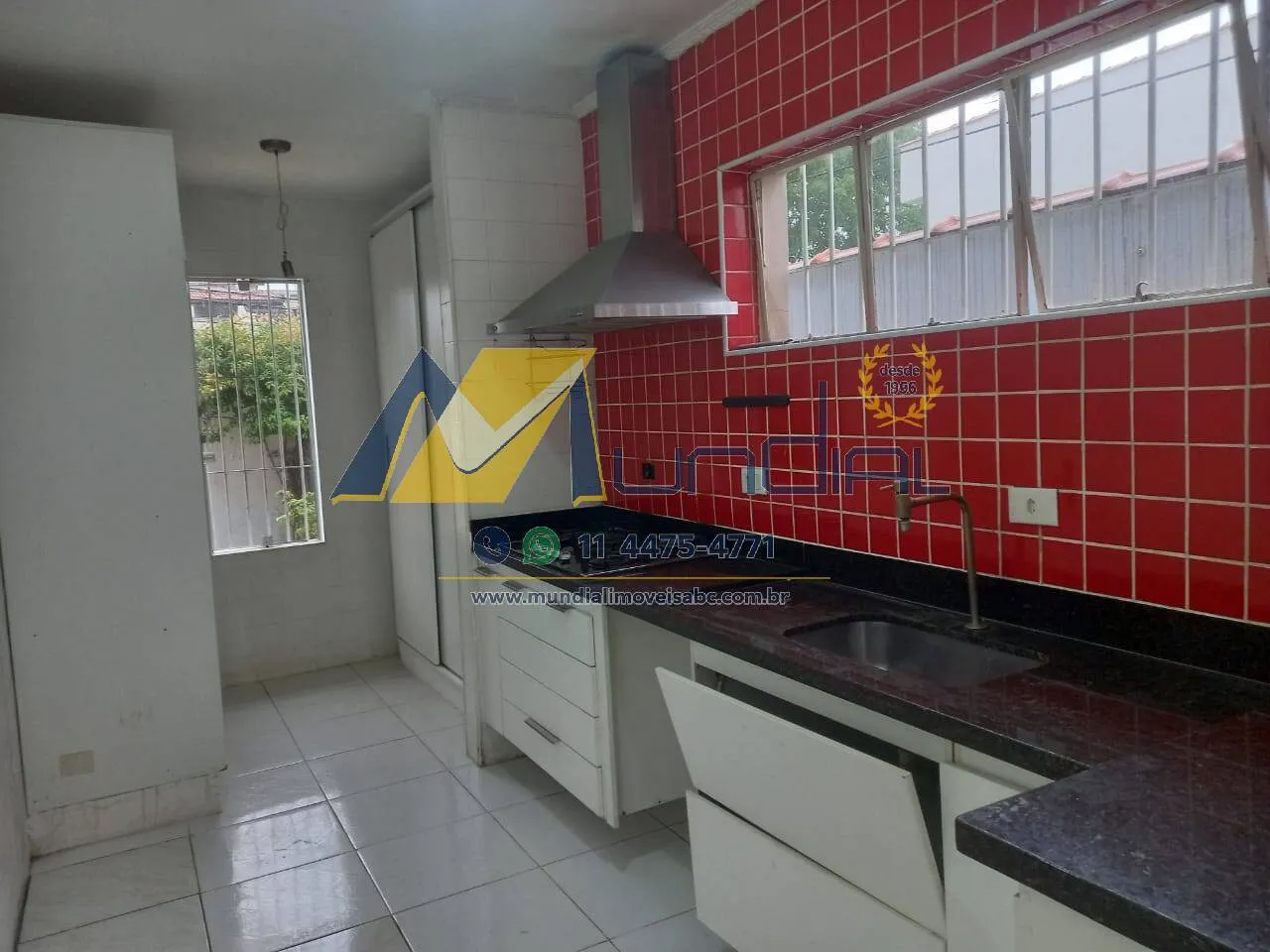 Imagem Casa para Alugar com 148m², 3 dormitórios sendo 2 suítes, churrasqueira, 2 vagas.