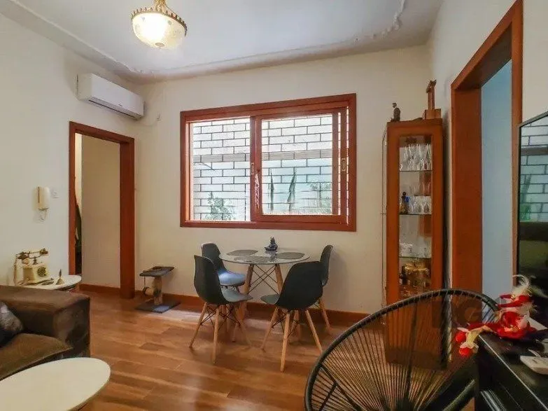 Imagem Apartamento Térreo com 02 dormitórios Na cidade Baixa em Porto Alegre/RS
