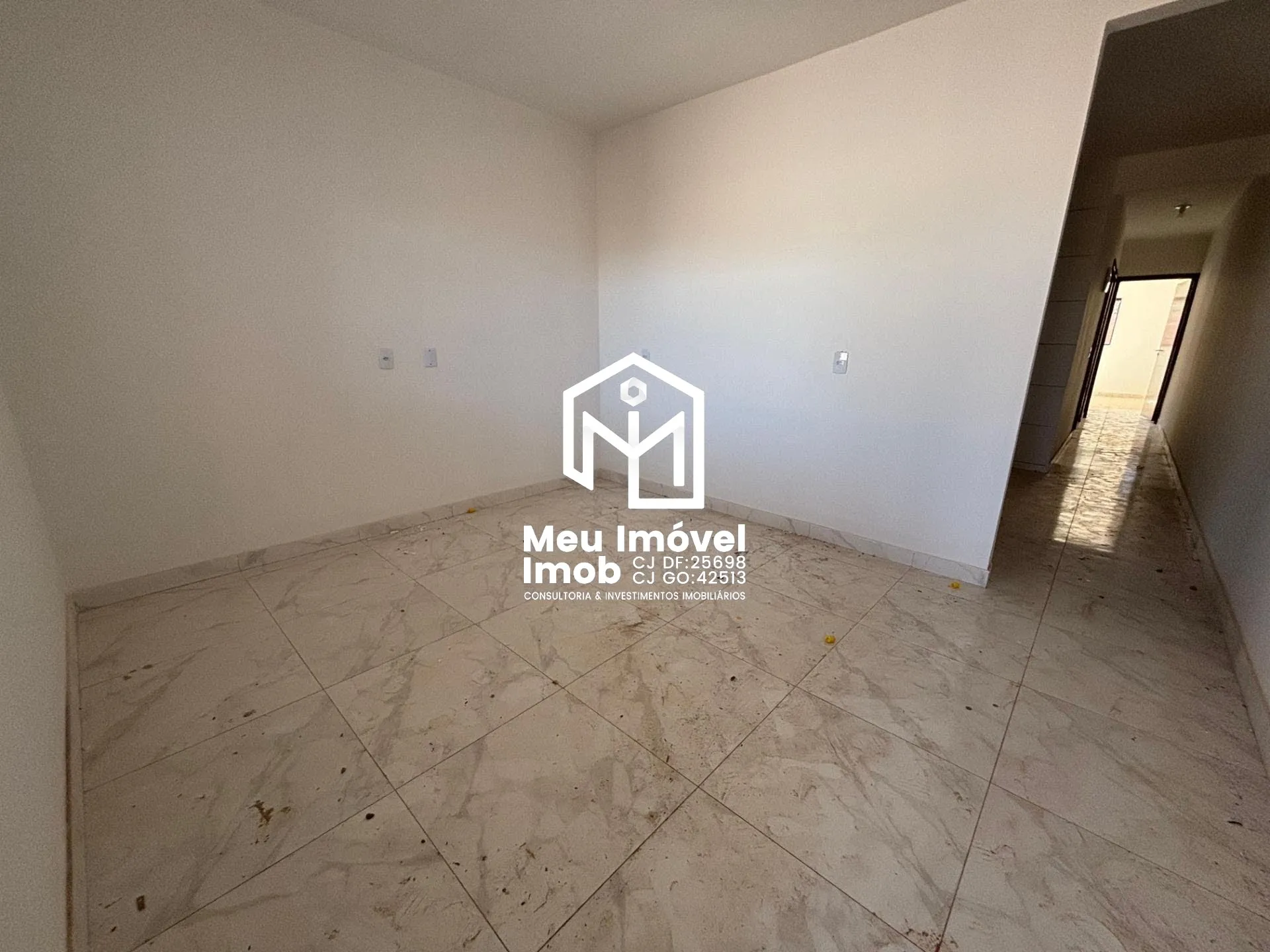 Imagem Casa 2 Quartos 1 Suíte 3 Vagas 82m² Luziânia/GO