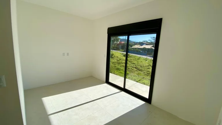 Imagem Casa à venda em Garopaba-SC, bairro Ambrósio: 3 quartos, 1 suíte, 113m² - Oportunidade única!