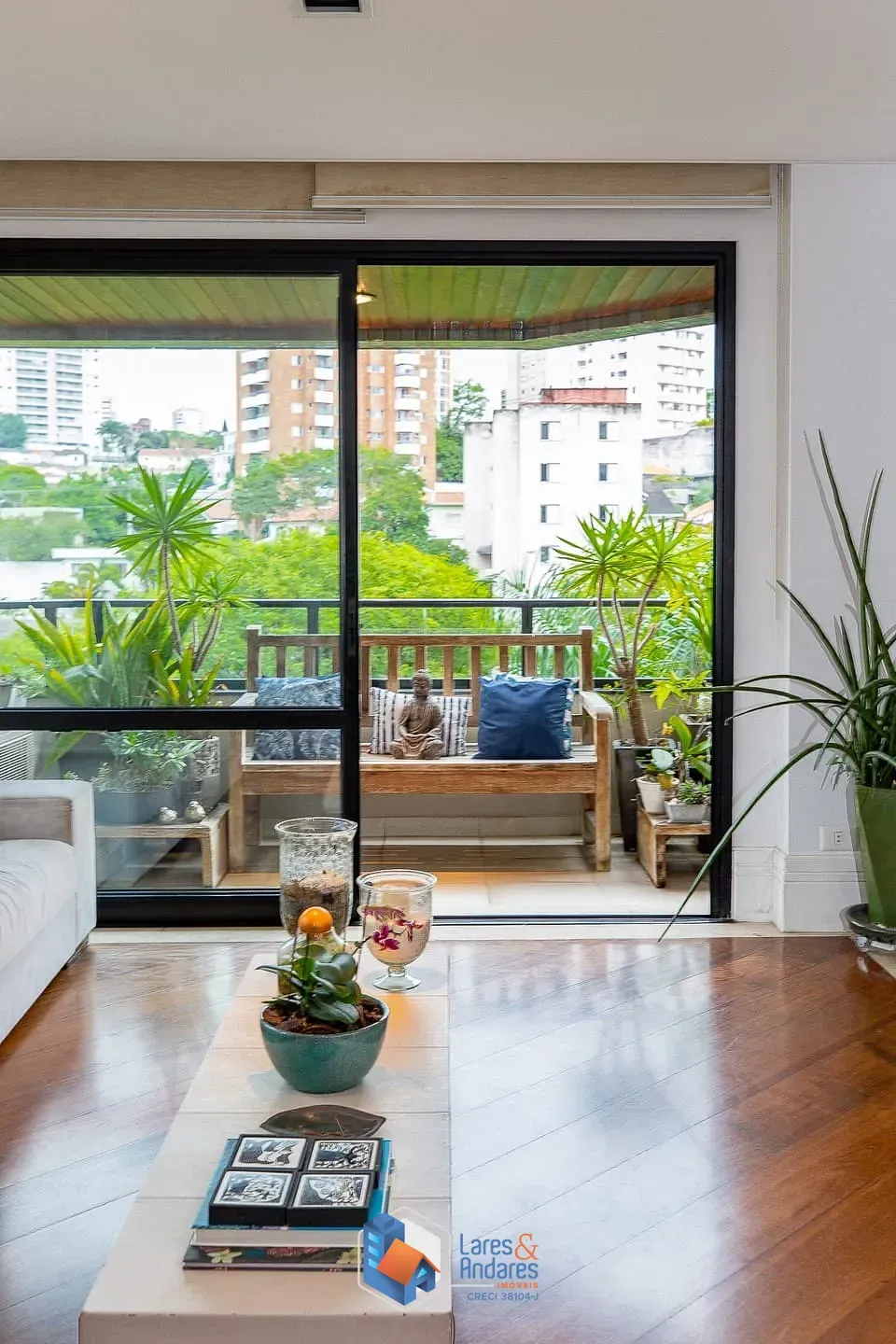 Imagem Apartamento para venda em Vila Mariana com 3 quartos, sendo 3 suítes, 205m²