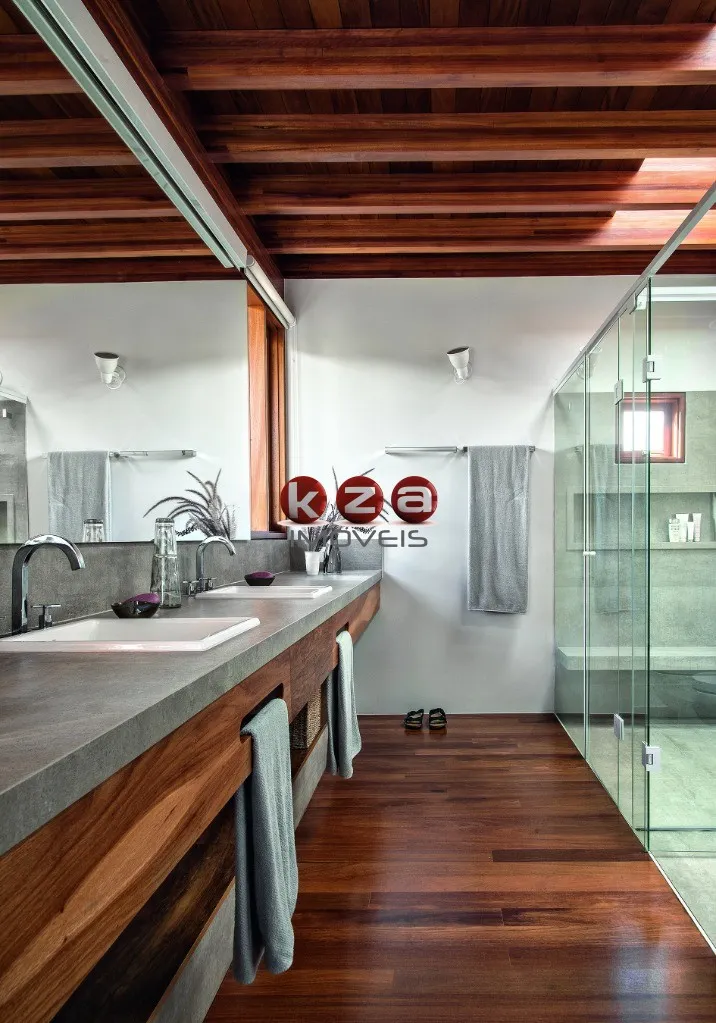 Imagem Linda casa de luxo à venda em Santo Antônio do Pinhal-SP, Condomínio Residencial Ecológico Parque da Mantiqueira: 6 quartos, 6 suítes, 3 salas, 8 banheiros, 10 vagas de garagem, 731m². Venha conferir!