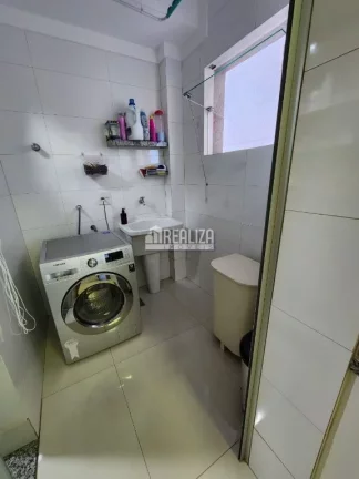 Imagem Encantador apartamento de 3 dormitórios no bairro Santa Maria, Uberaba