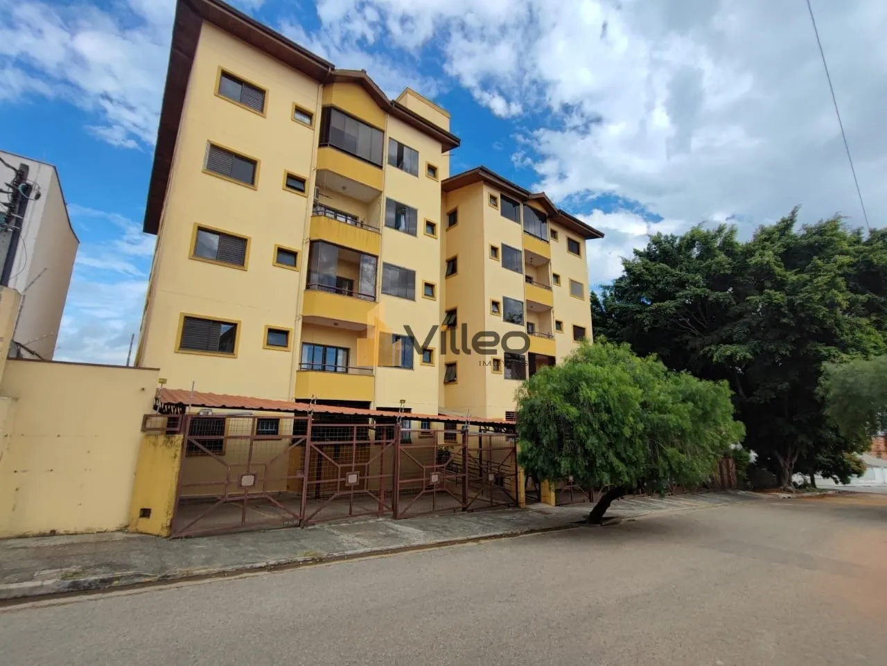 Imagem Apartamento com 2 Dormitórios e 2 Vagas no bairro Cidade Jardim
Sorocaba - SP

Características

- ...