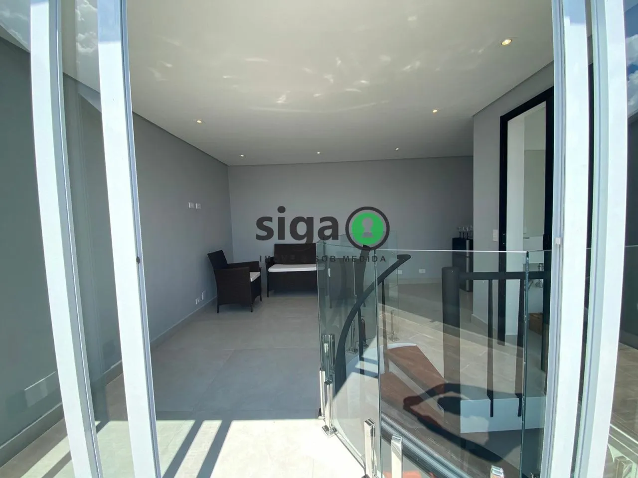 Imagem Cobertura Tríplex 2 Quartos com 2 Suítes, 1 vaga de garagem, 77m², para venda e locação