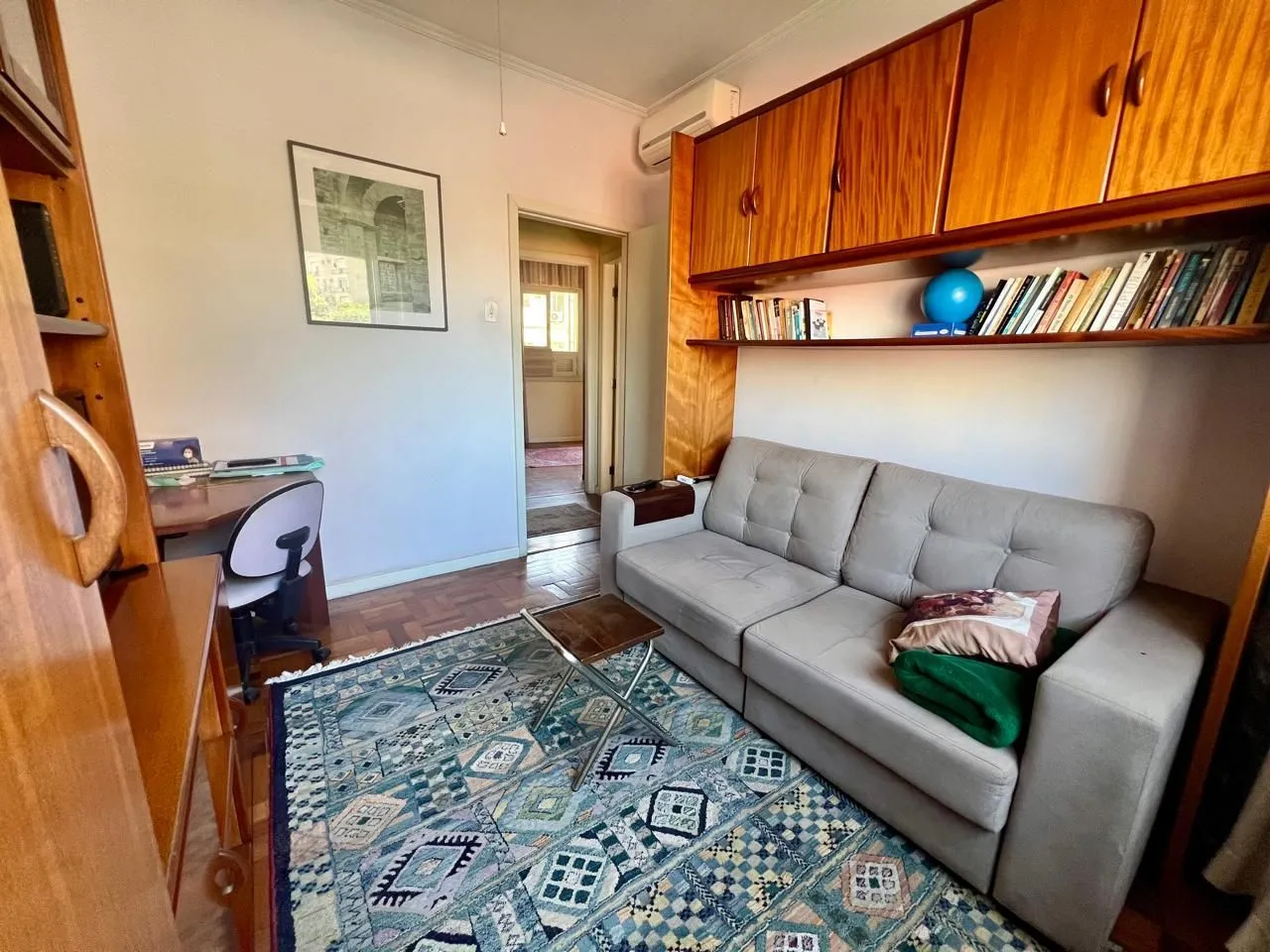 Imagem Apartamento 3 dormitórios com 80m2 no bairro Floresta.