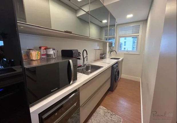 Imagem Apartamento localizado no coração do Centro de Florianópolis. Com fácil acesso a ponte Hercílio...