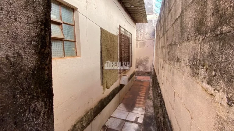 Imagem Excelente Casa à Venda em Uberaba - 2 Dormitórios, 5 Garagens no Bairro Boa Vista