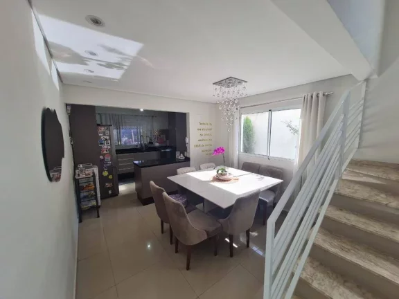 Imagem Sobrado semi geminado 98 m², 3 dorm / 1 suíte, gourmet, ótima localização!
