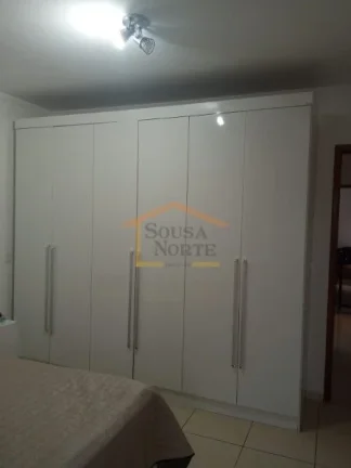 Imagem Sobrado espaçoso com 3 dormitórios, sendo 1 suíte confortável, e 2 vagas de garagem. 
Com 125m²...