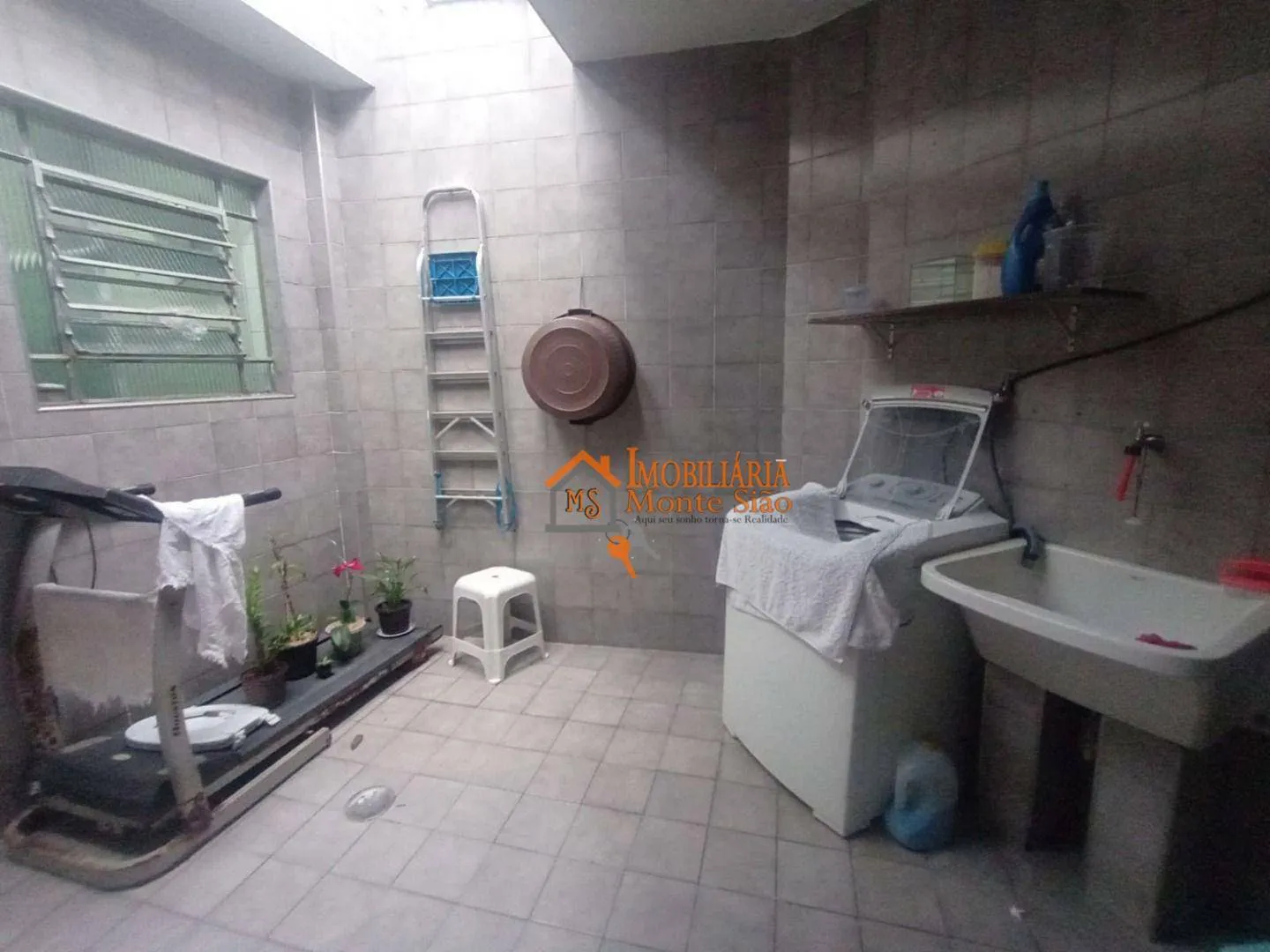 Imagem Casa com 2 dormitórios à venda, 250 m² por R$ 450.000,00 - Jardim Beirute - Guarulhos/SP