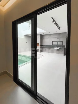 Imagem Casa à venda no Buona Vita com 3 suítes, piscina, PETROLINA - PE