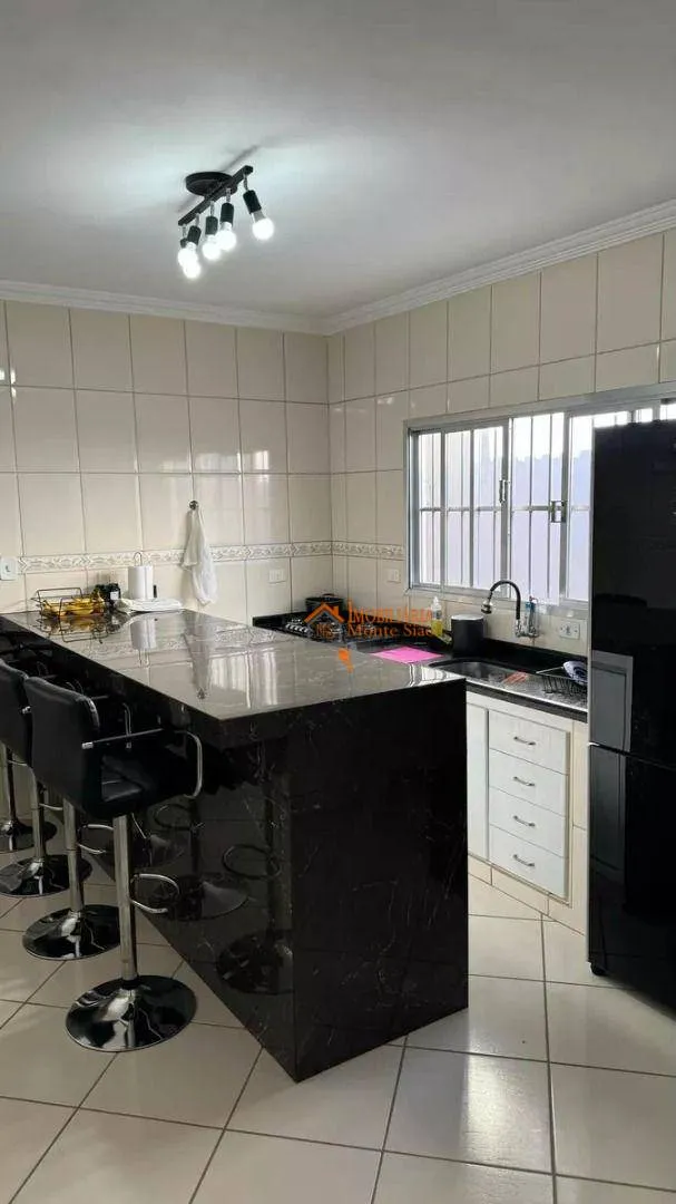 Foto do imóvel Casa com 3 dormitórios à venda, 225 m² por R$ 852.000,00 - Vila Augusta - Guarulhos/SP