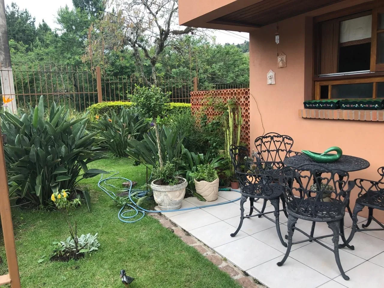 Imagem Casa de condomínio, 3 quartos, 1 suíte, 1 vaga coberta, no bairro Espirito Santo.