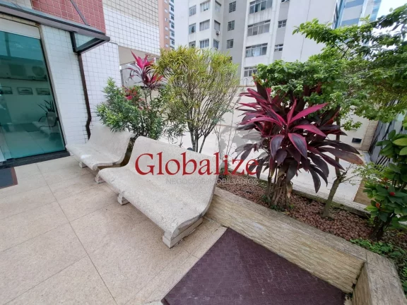 Imagem Apartamento à venda com 70m², 2 quartos, varanda, frente a praia por R$480.000,00 no José Menino em Santos