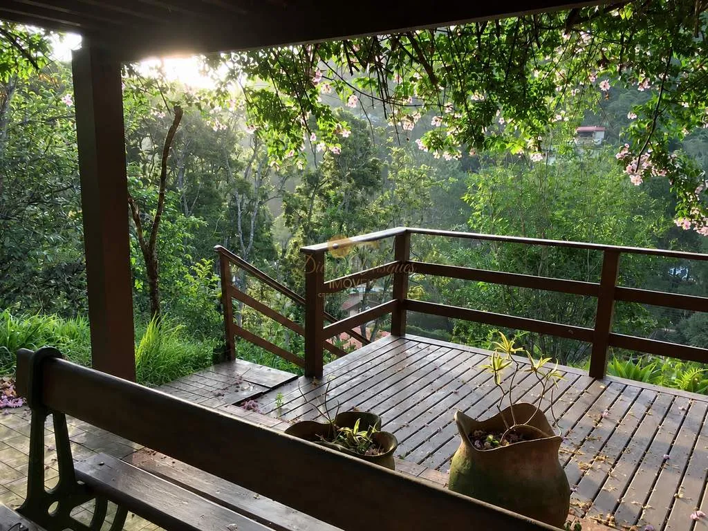 Imagem Casa para Venda em Teresópolis / RJ no bairro Albuquerque